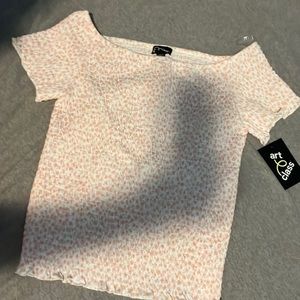 Brand:Art class,White with a bunch of little pink/peach flowers